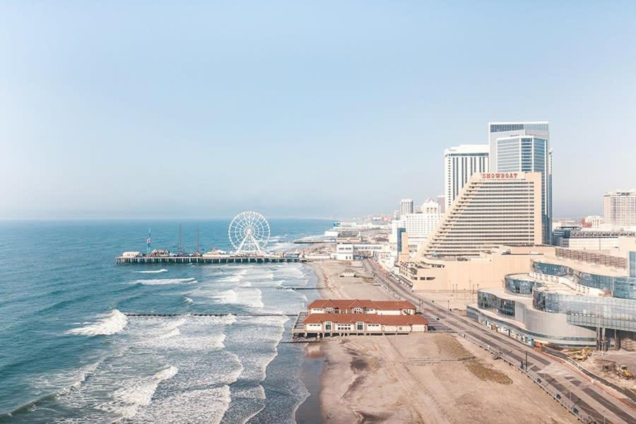 Boardwalk King Bed Retreats By Cozysuites Atlantic City Exterior photo